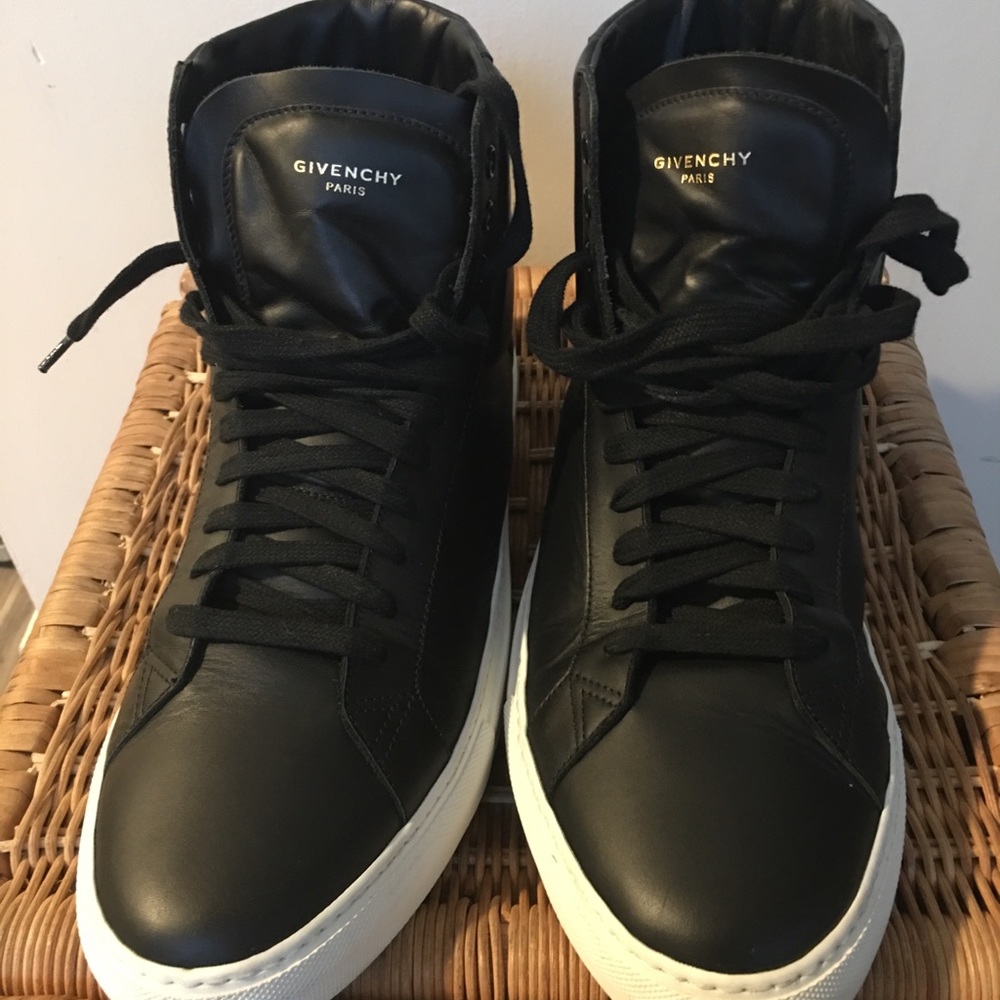 Givenchy paris 17. Sneaker shoe